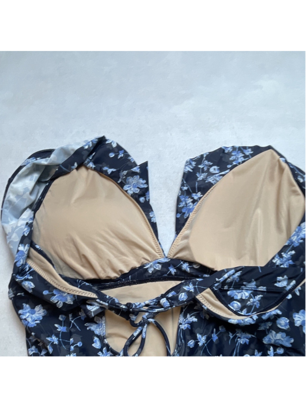 A Pea in the Pod Maternity One-Piece Swimsuit L Navy Blue Floral Underwire G - Picture 8 of 10